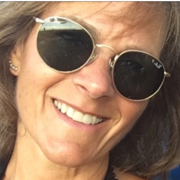 Meet your Posher, Barb - Picture 1 of 1